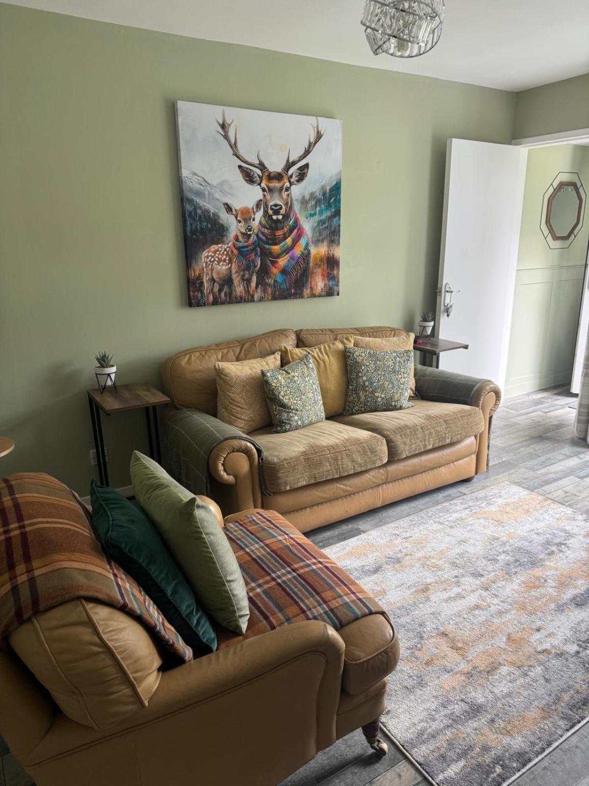 Loch Lomond Riverside Apartments B Balloch Esterno foto
